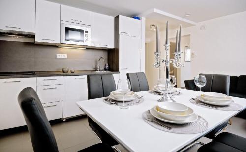 المرافق, Apartments Bisernica in روجوزنيكا