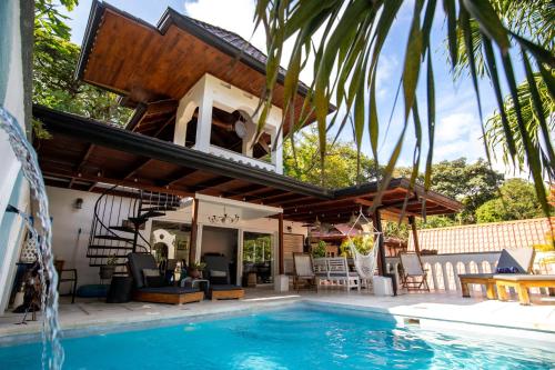 . Casa Vitality Bed and Breakfast - Playa Guiones, Nosara - 4 Minute Walk to the Beach