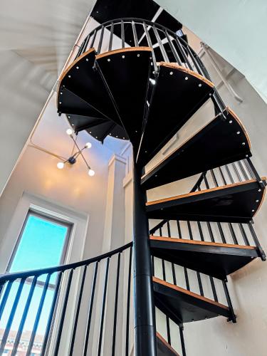 The Historic Lyric Penthouse with Private Rooftop in Cincinnati, USA