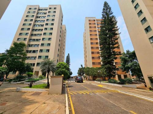 Apt 402 com 3 quartos 10min Paraguai e 5min centro