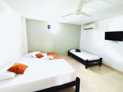 2 double beds, 1 twin bed