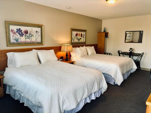 2 double beds