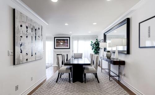 Chic 3-bedroom West Hollywood Retreat in Los Angeles, USA