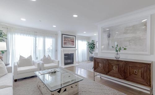 Chic 3-bedroom West Hollywood Retreat in Los Angeles, USA
