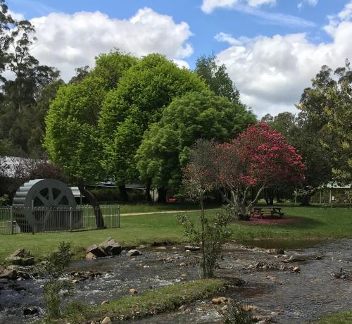 Skats, Crossways Country Inn in Marysville
