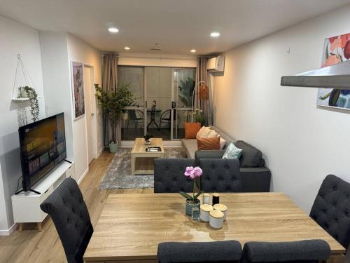 Stunning 3 bd 2 bth city apt Pool and Carpark, Auckland (zdjęcie 8)