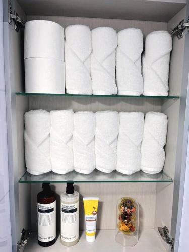 Clean Accommodation - All new, Songridan-gil, Seokchon Lake, Lotte World, Olympic Park, Han River, A - Фото 4