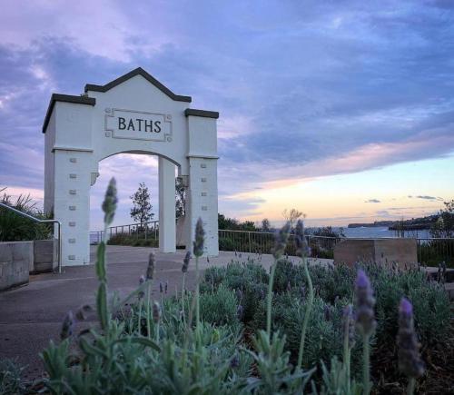 Surrounding environment, Coogee Beach House in Coogee Beach