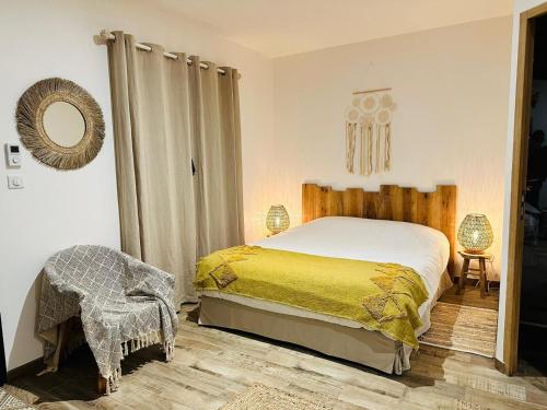 Chambre Bohème avec piscine chauffée et Wi-Fi gratuit - FR-1-591-704 chambre d'hôte Mossay