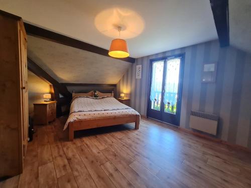 Chambre spacieuse avec balcon et accès piscine chauffée - FR-1-589-701 chambre d'hôte Gerbépal