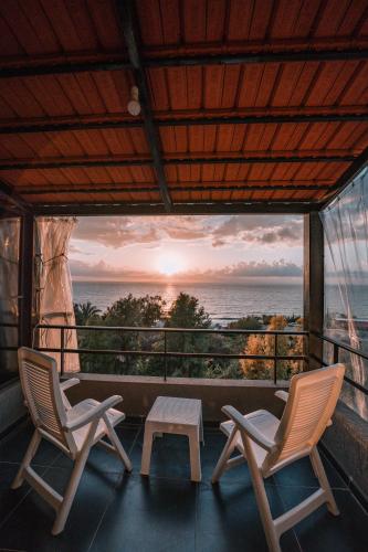 balkon/terasa, Paradise Sunset cozy sea view studio in Byblos in Jbail