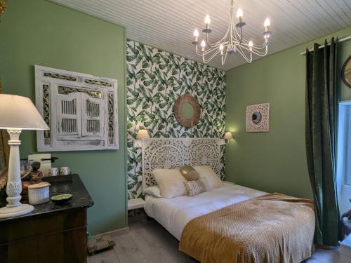 . Maison d'hôtes rénovée avec table d'hôte dans la campagne Altiligérienne - FR-1-582-522