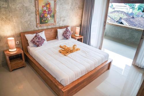 Utu Studio - Ubud Most Center 2nd FL with Kitchenette - Tap to explore photos