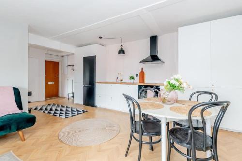 Viihtyisä kaksio keskuskentän vieressä (Viihtyisa kaksio keskuskentan vieressa) in คอกโกลา คาเลอบี