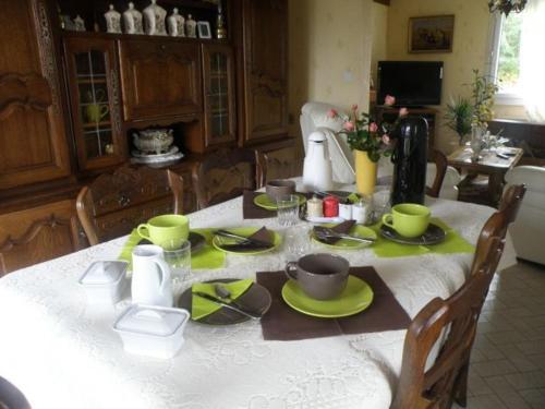 Chalet cosy avec cheminée et animaux acceptés - FR-1-585-144 (Chalet cosy avec cheminee et animaux acceptes - FR-1-585-144) in Cousances-les-Forges