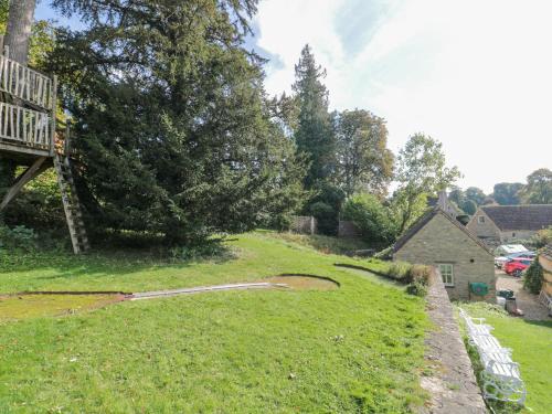 Mayfly Cottage CIRENCESTER - image 2