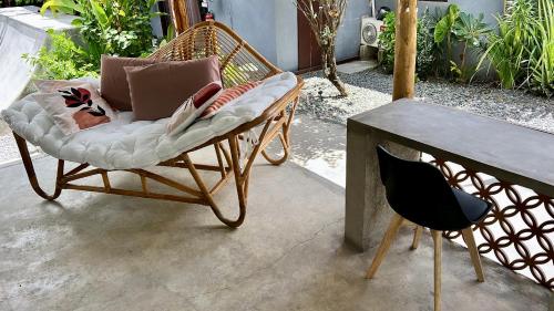 Yay Lodge SIARGAO, private room 4 with AC & hot shower and fast Starlink Wifi in Siargao Island