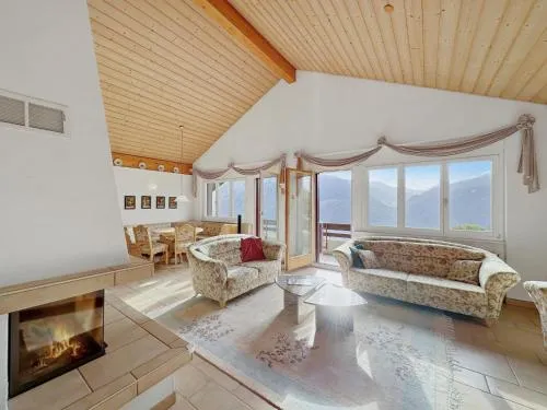 Family Penthouse with view of the Swiss Alps in Mollens, Schweiz