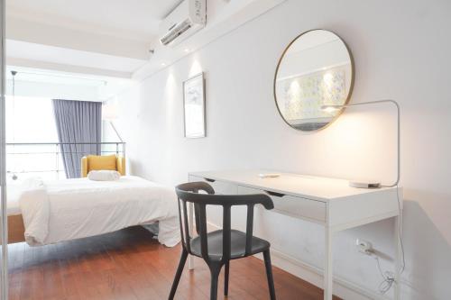 Comfort 1BR at CityLofts Sudirman Apartment By Travelio, Giacarta (foto 10)