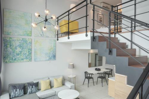 Comfort 1BR at CityLofts Sudirman Apartment By Travelio, Giacarta (foto 3)