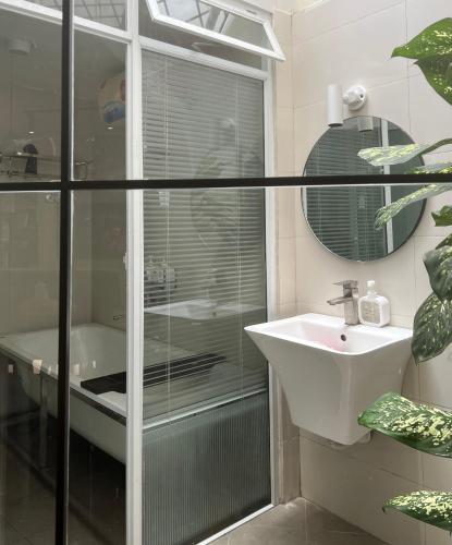 Standard Apartment image 10
