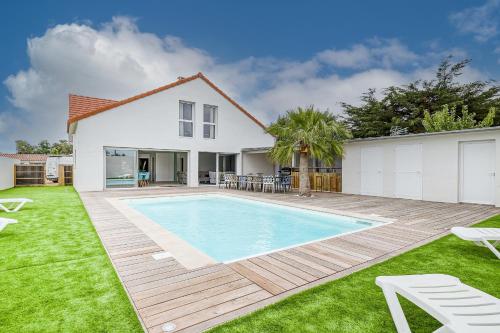 Peldbaseins, Magnifique villa pour grande famille à La Barre-de-Monts (Magnifique villa pour grande famille a La Barre-de-Monts) in La Barre-de-Monts