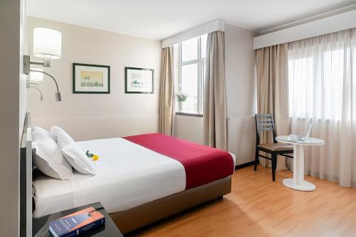 Urban Hotel Amadeos - image 10
