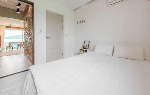2 bedrooms, 2 beds