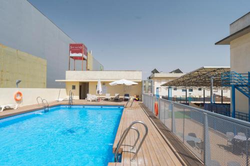 Sevilla LuxSevilla Moderno Piscina Free Parking 3-Star Guesthouse room