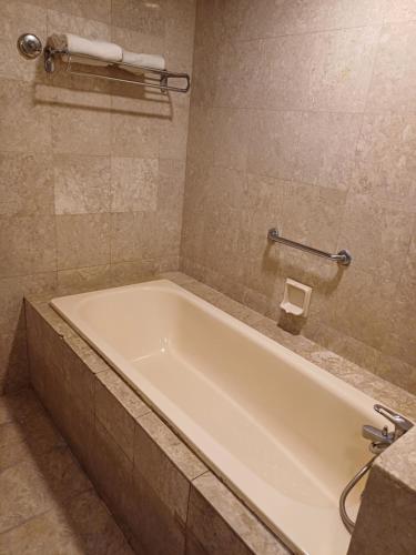 Times Square Grand Service Suite - image 8