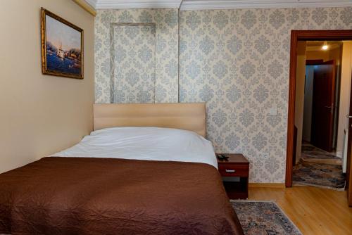 One-Bedroom Apartment image 10