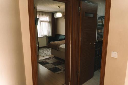 One-Bedroom Apartment image 10