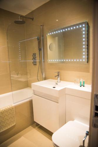 London Lodge Hotel - image 14
