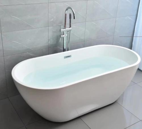 Bathroom, The Wing Boutique Hotel Chaing Mai near Talat Thiphanet Market