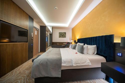Superior Double Room room in ATLAS Hotel
