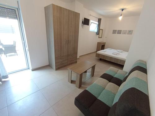One-Bedroom Apartment (2 - 3 Adults) image 4