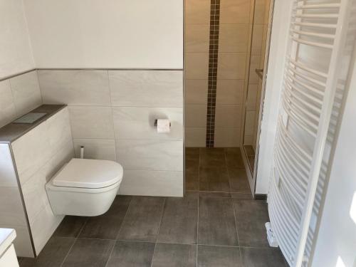 Dušš, Apartment Dana, 2 Zimmer, 55 qm, bei Berlin in Velten