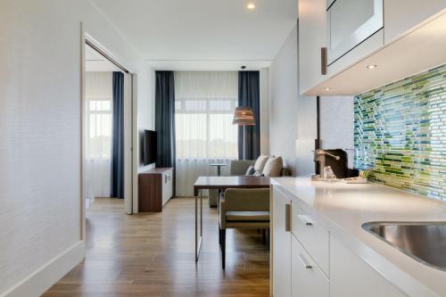 Element Amsterdam - image 3