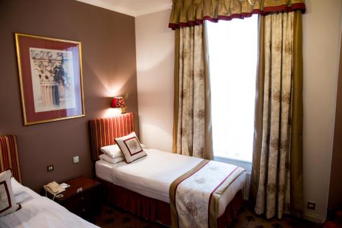 London Lodge Hotel - image 12