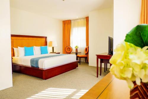 room detail thumbnail 0