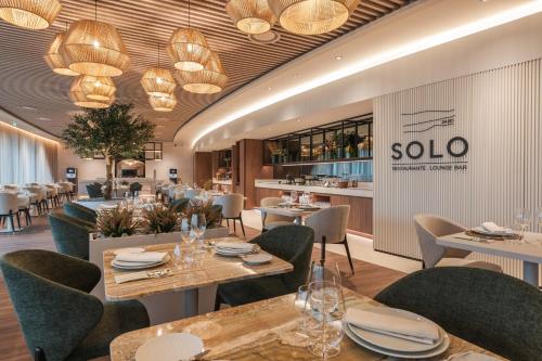 餐廳, Dolinas Climbing Hotel in 莫斯港