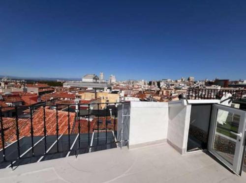 Alhambra Suites - image 11