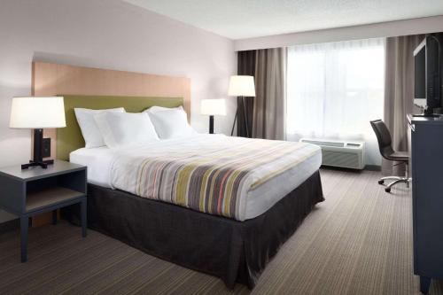 Country Inn & Suites by Radisson, Camp Springs Andrews Air Force Base , MD in Camp Springs, USA