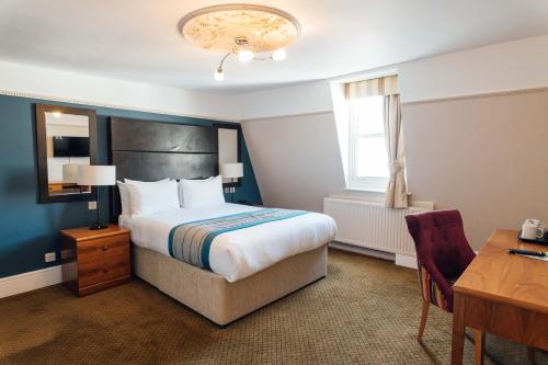 Queens Hotel & Spa - image 9