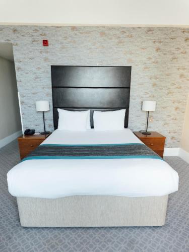 Queens Hotel & Spa - image 12
