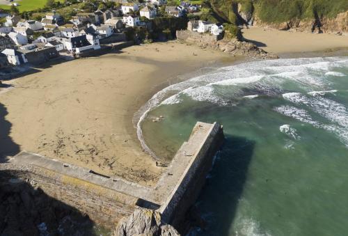 Cliff Cottage - image 9
