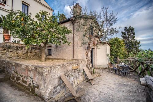 Villa Aragona Historic Villa with Views and Guest services by Feeling Italy - image 5