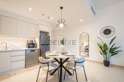 Classy 1BR Apartment at Creek Horizon Tower 1, Dubai Creek Harbour by Deluxe Holiday Homes, Dubaj (zdjęcie 2)