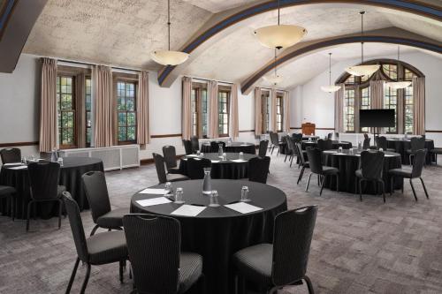 607405876 The Union Club Hotel at Purdue University, Autograph Collection