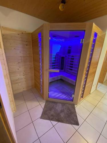 Sauna, AlbPanorama Fewo mit Infrarotsauna und Gartenblick in Hohenstein (Reutlingen)